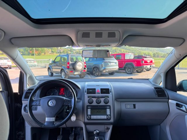 VOLKSWAGEN Touran usata, con ESP