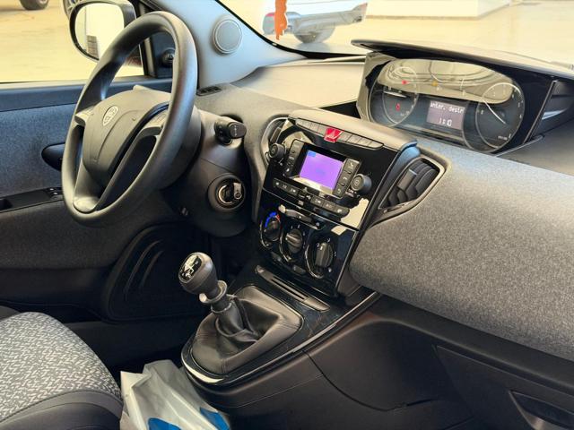 LANCIA Ypsilon usata, con ESP