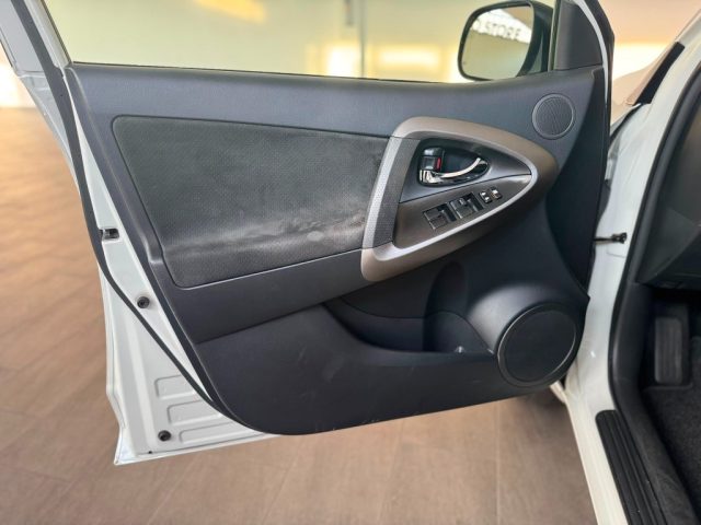 TOYOTA RAV 4 usata, con Filtro antiparticolato