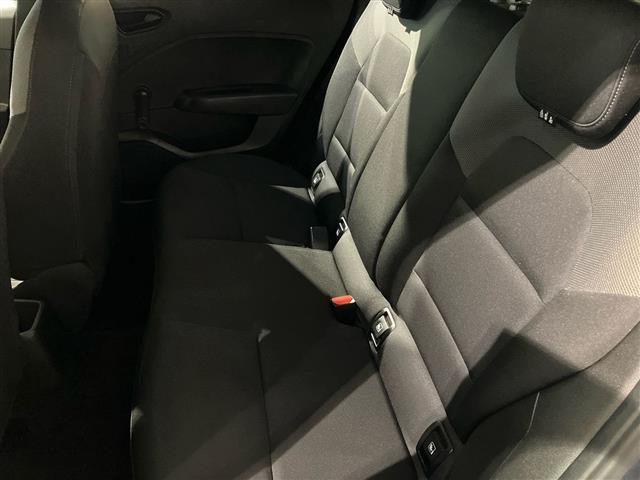 RENAULT Clio usata, con Hill holder
