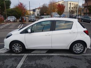TOYOTA Yaris usata, con Autoradio