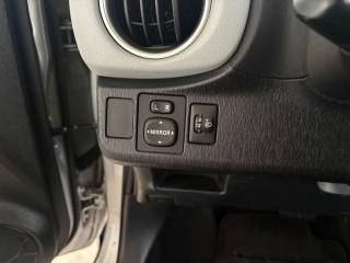 TOYOTA Yaris usata, con USB