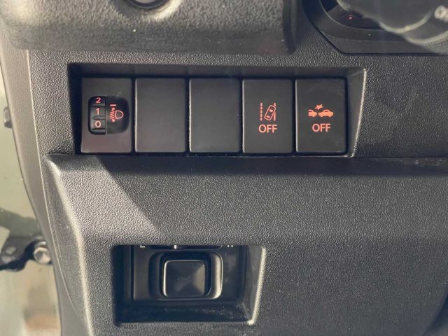 SUZUKI Jimny usata, con Autoradio digitale