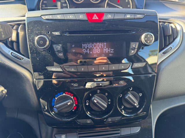 LANCIA Ypsilon usata, con ESP