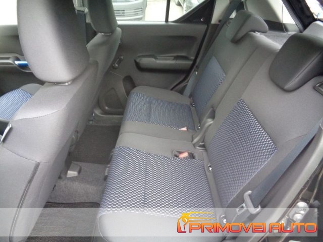 SUZUKI Ignis usata, con Autoradio