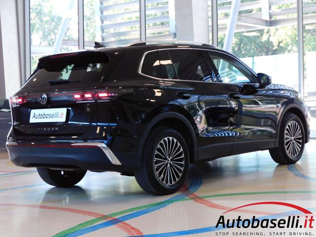 VOLKSWAGEN Tiguan usata, con Autoradio digitale