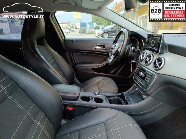 MERCEDES-BENZ GLA 220 usata, con Controllo automatico clima