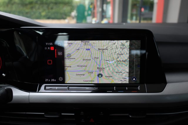VOLKSWAGEN Golf Variant usata, con Sistema di chiamata d