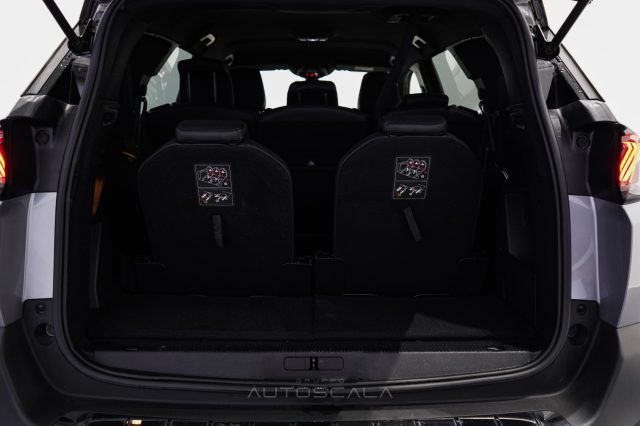 PEUGEOT 5008 usata 46
