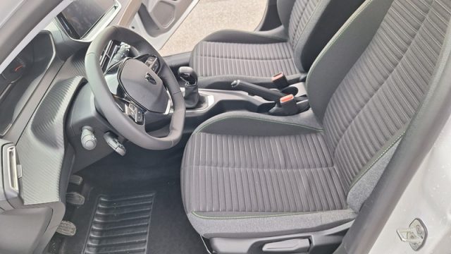 PEUGEOT 208 usata, con USB