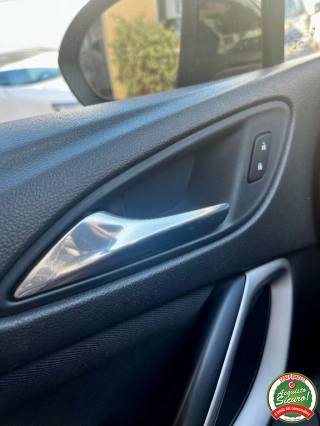 OPEL Astra usata, con Servosterzo