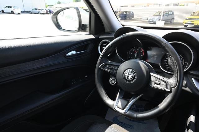ALFA ROMEO Stelvio usata, con Volante in pelle