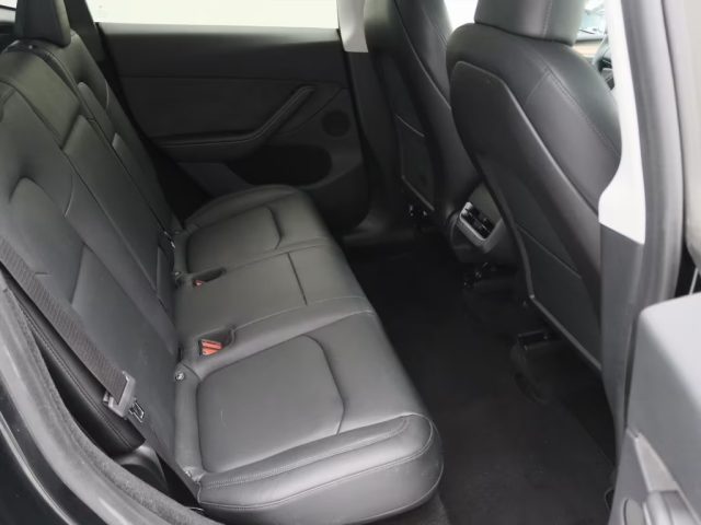 TESLA Model Y usata, con MP3