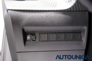 PEUGEOT 2008 usata, con Volante multifunzione