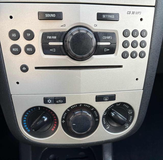 OPEL Corsa usata, con Lettore CD