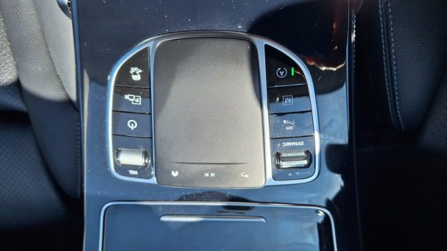 MERCEDES-BENZ GLC 200 usata, con Fari LED
