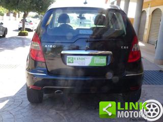 MERCEDES-BENZ A 180 usata, con Alzacristalli elettrici