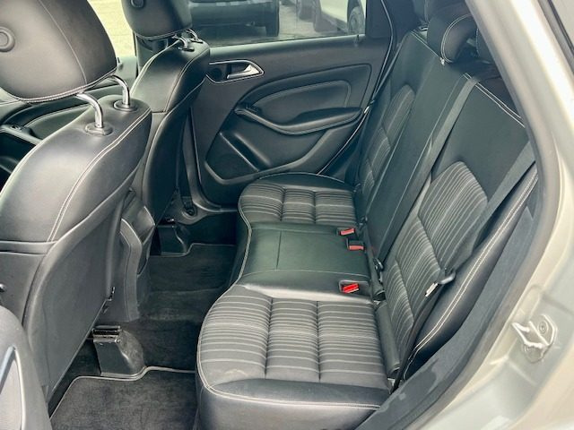 MERCEDES-BENZ B 180 usata, con Controllo automatico clima