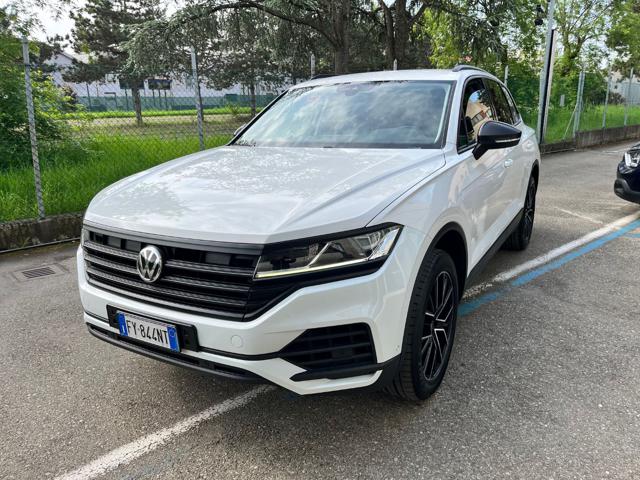 VOLKSWAGEN Touareg usata, con Airbag
