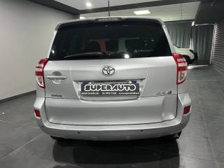 TOYOTA RAV 4 usata, con Alzacristalli elettrici