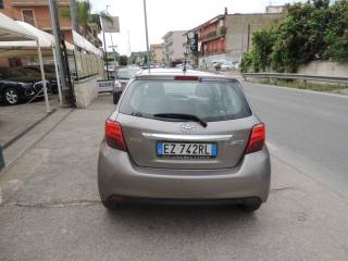 TOYOTA Yaris usata, con Fendinebbia