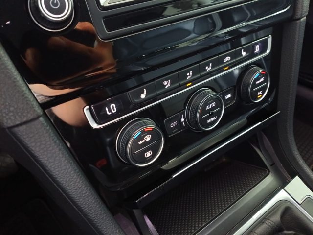 VOLKSWAGEN Golf usata, con ESP