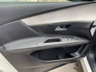 PEUGEOT 3008 usata, con Controllo elettronico della corsia