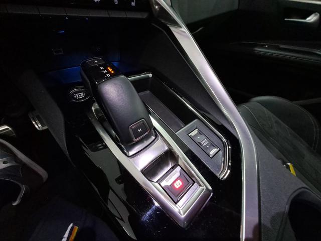 PEUGEOT 5008 usata, con Autoradio