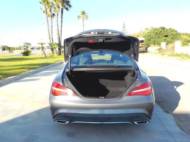 MERCEDES-BENZ CLA 200 usata, con Park Distance Control
