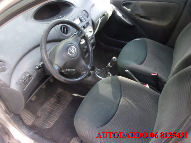 TOYOTA Yaris usata, con Controllo automatico clima