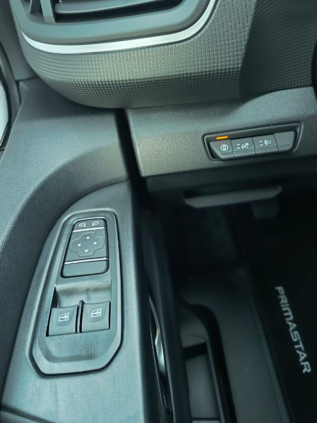 NISSAN Primastar usata, con Autoradio digitale