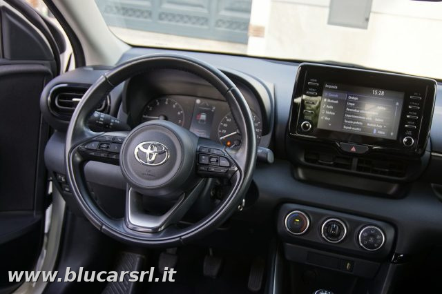 TOYOTA Yaris usata 6