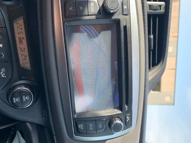 TOYOTA Yaris usata, con USB