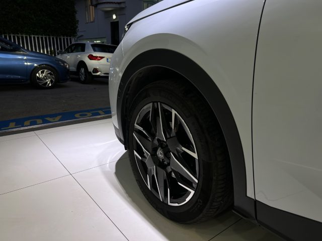 PEUGEOT 3008 usata, con Autoradio digitale