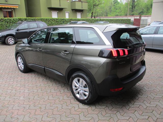 PEUGEOT 5008 usata, con Airbag Passeggero