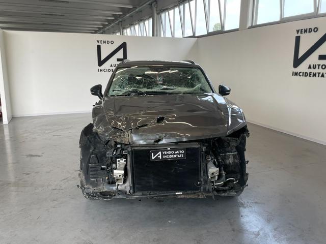 VOLKSWAGEN Touareg usata, con Airbag