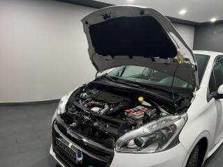 PEUGEOT 208 usata, con Fendinebbia