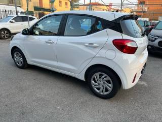 HYUNDAI i10 usata, con Airbag laterali