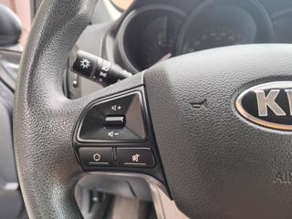 KIA Rio usata 21