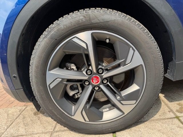 JAGUAR E-Pace usata, con Autoradio