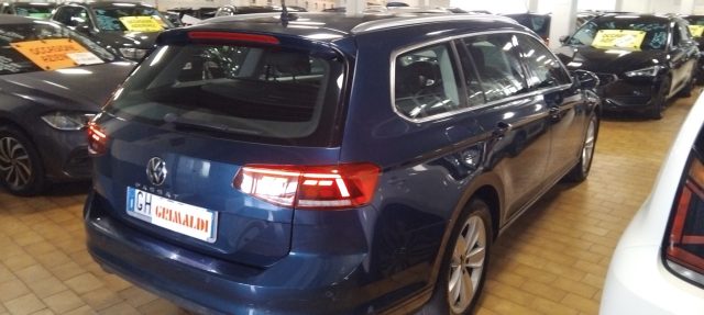 VOLKSWAGEN Passat Variant usata, con Cerchi in lega