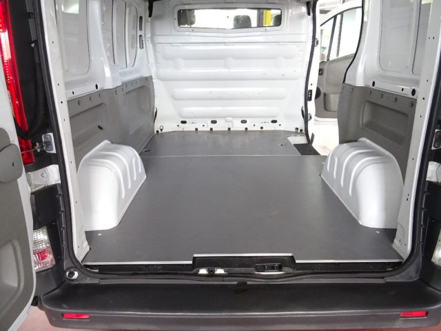 OPEL Vivaro usata, con Luce d