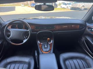 JAGUAR XJ usata, con Chiusura centralizzata