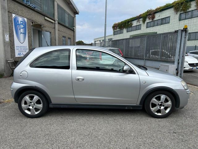 OPEL Corsa usata, con Sedile posteriore sdoppiato