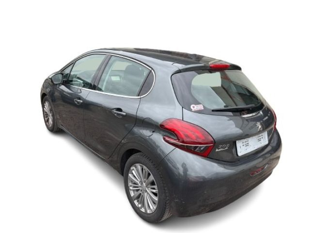 PEUGEOT 208 usata, con Autoradio