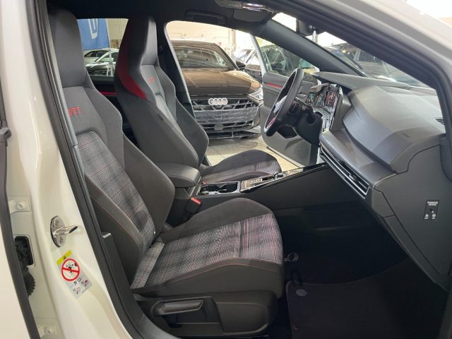 VOLKSWAGEN Golf usata, con Park Distance Control