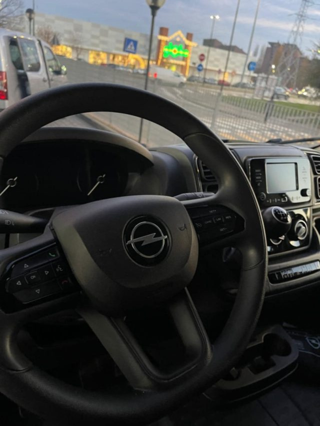 OPEL Movano usata, con Cruise Control