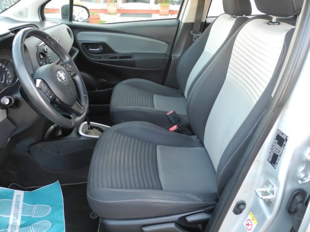 TOYOTA Yaris usata, con Park Distance Control