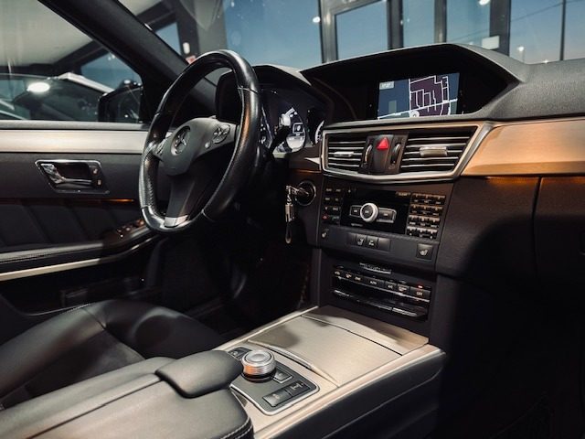 MERCEDES-BENZ E 350 usata, con Chiusura centralizzata