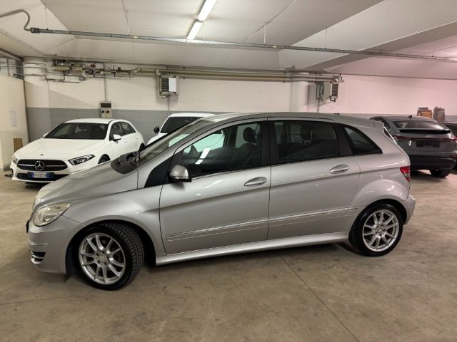 MERCEDES-BENZ B 180 usata, con Autoradio